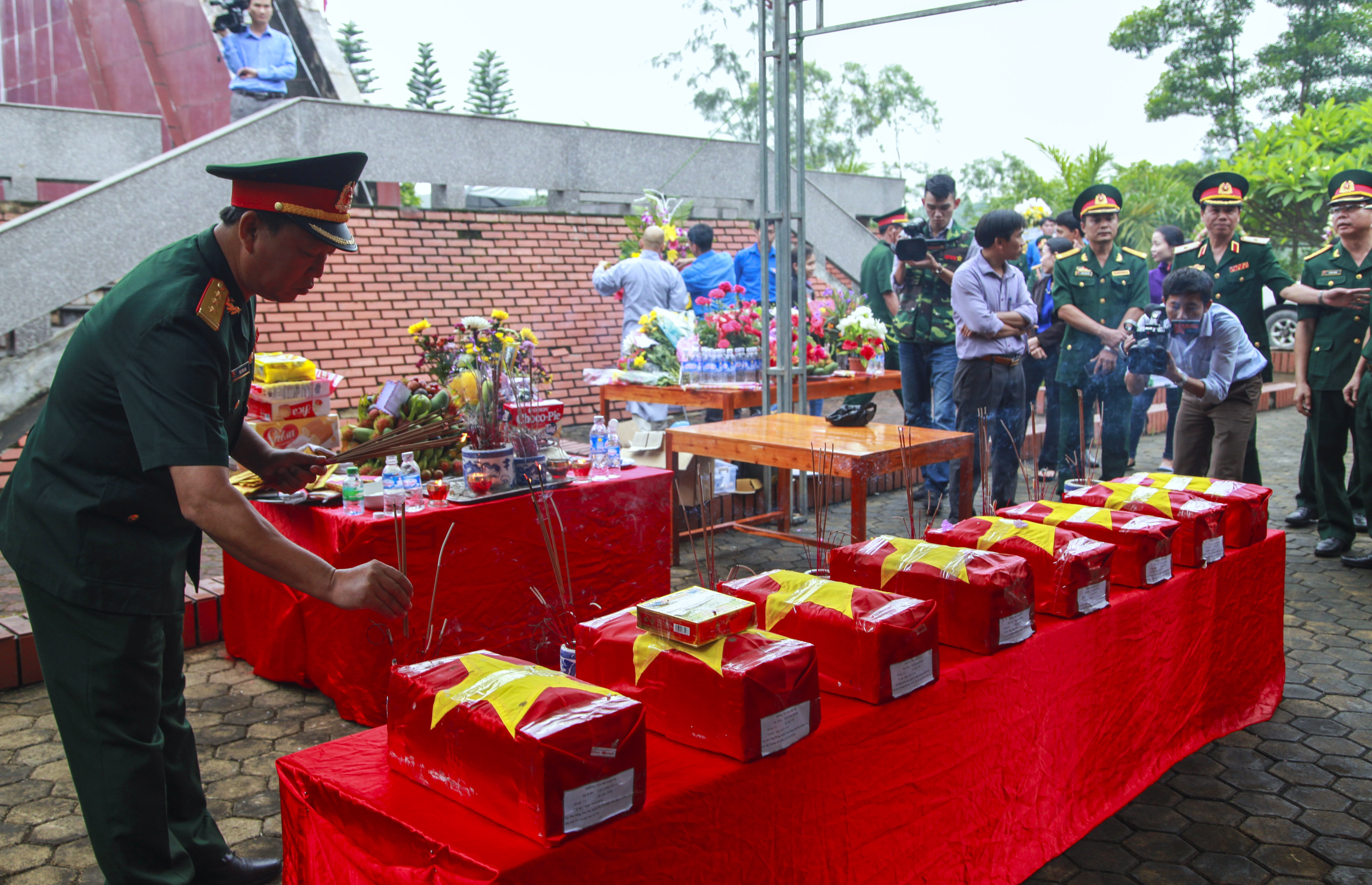 an táng hài cốt liệt sỹ ảnh 4 an tang hai cot liet sy anh 4