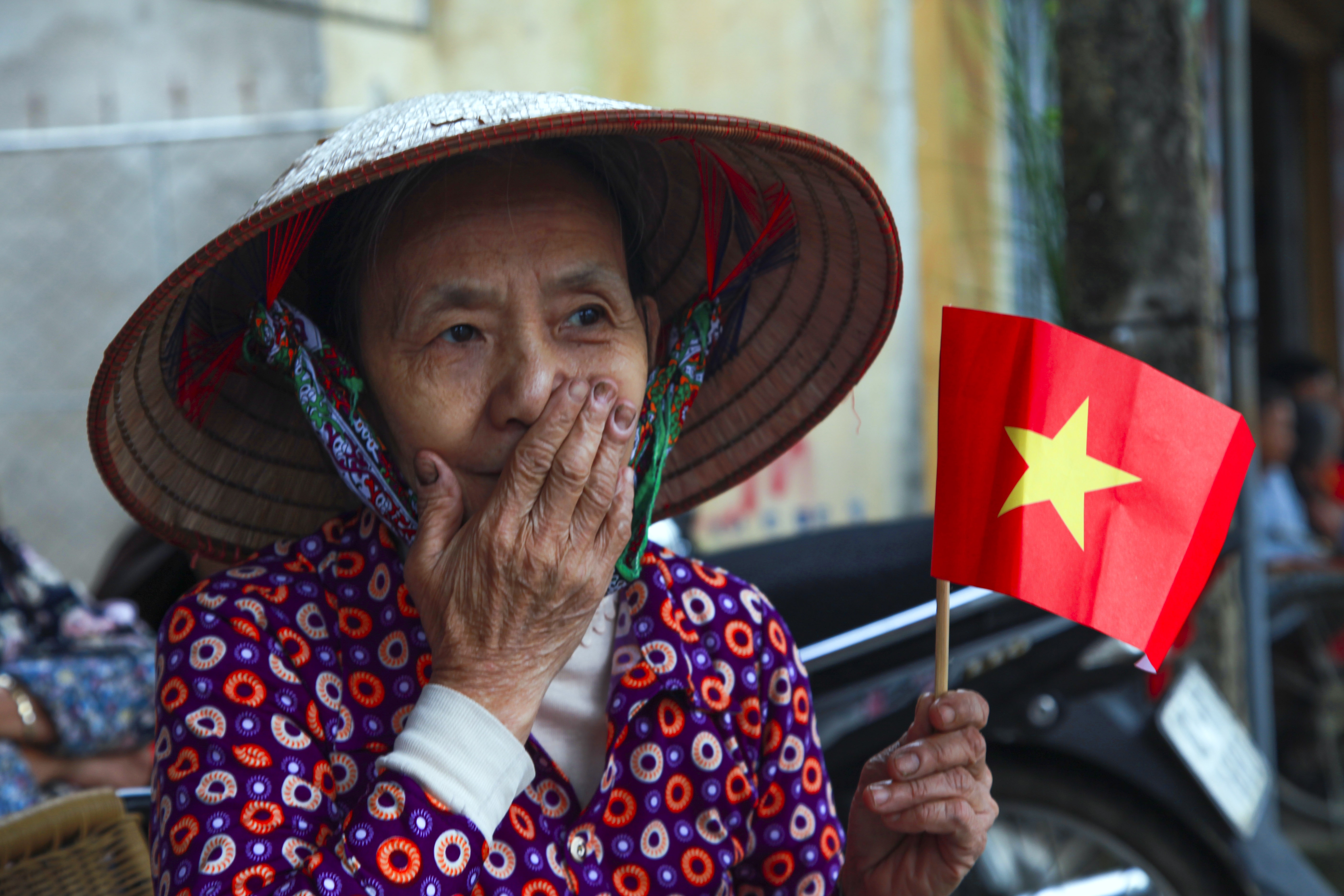 Xuc dong tai le an tang 12 hai cot liet si hy sinh tai Lao ve dat me hinh anh