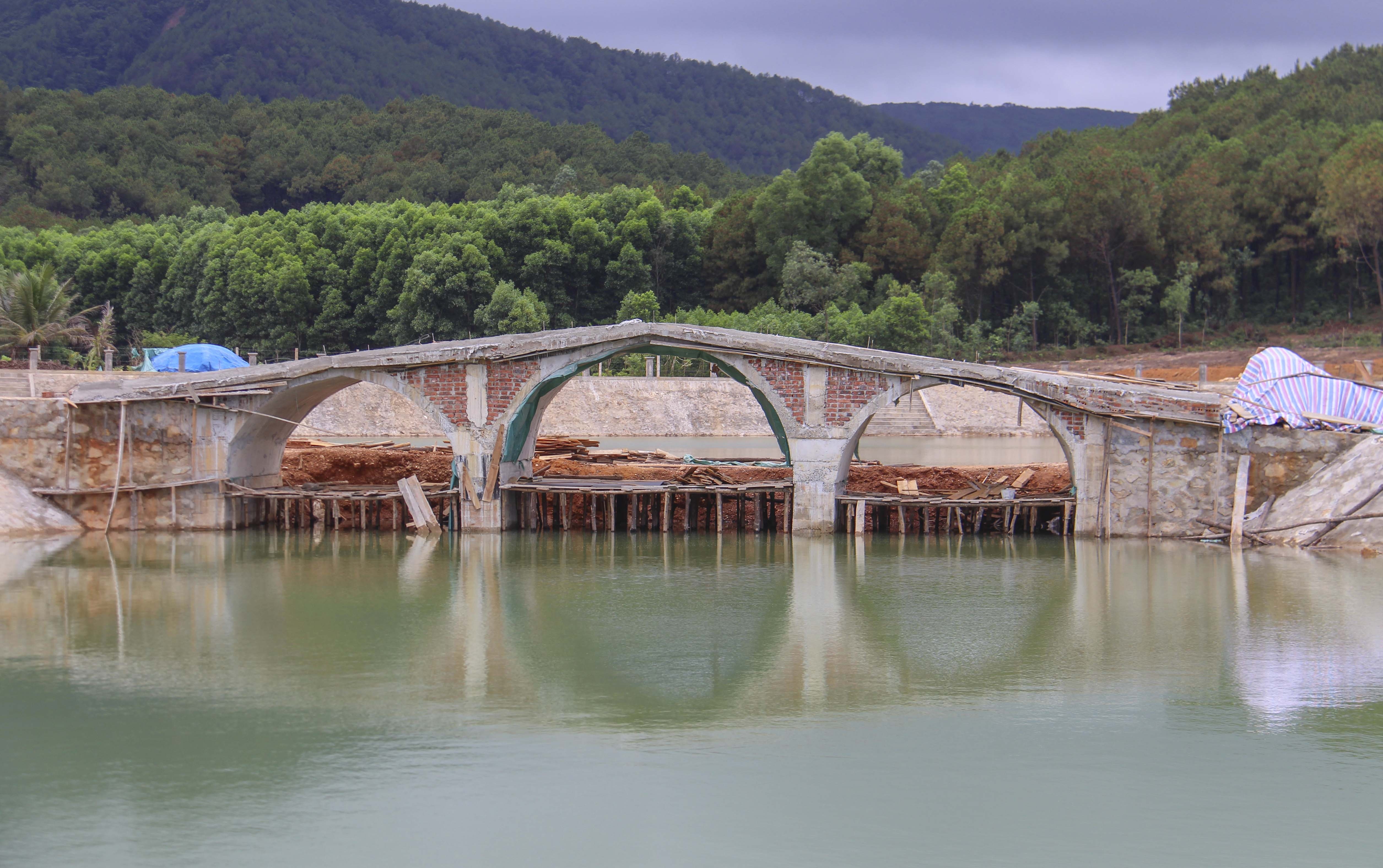 Can bo van phong HDND tinh xay khu du lich sinh thai ‘chui' hinh anh