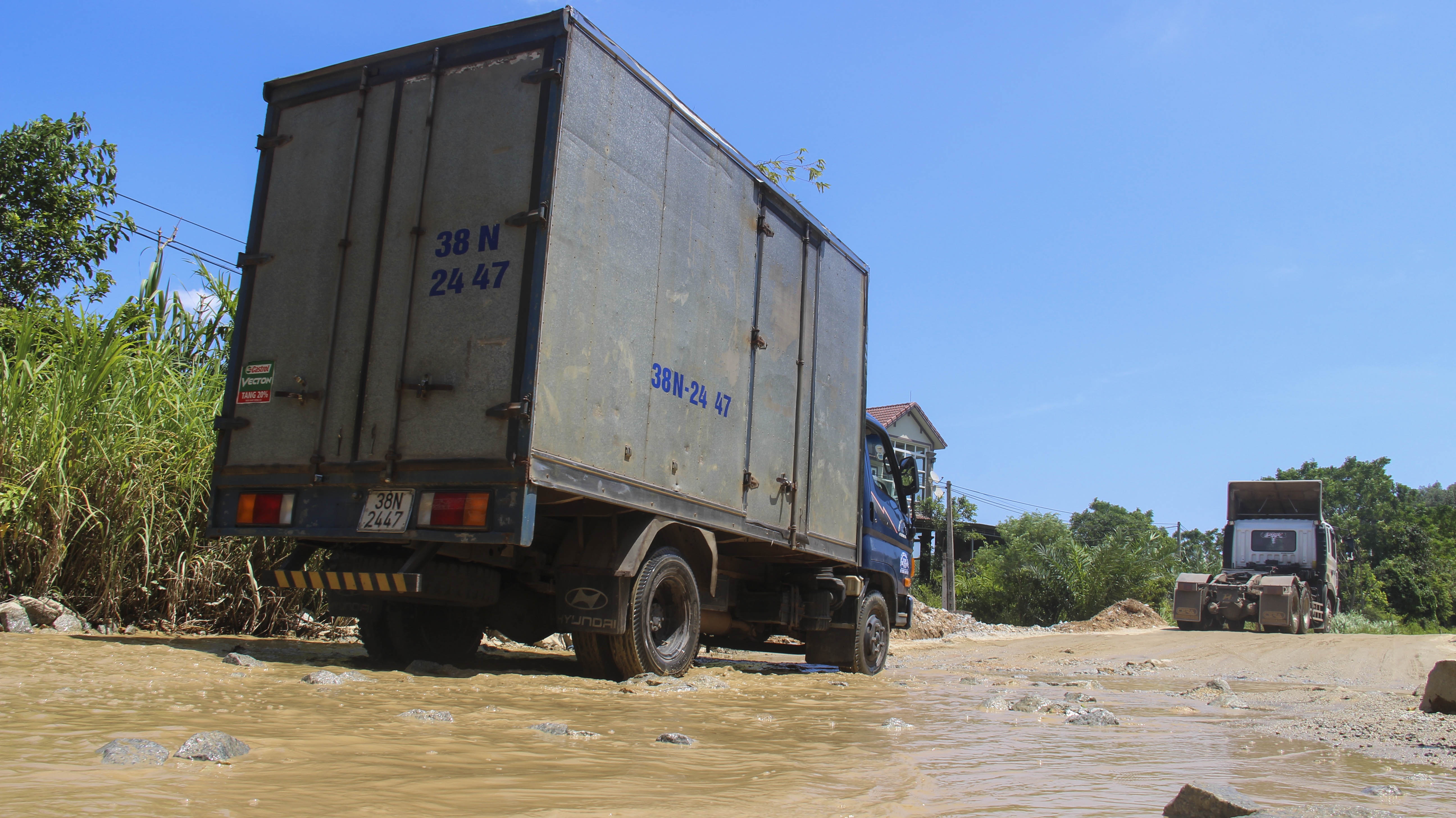 quoc lo 8A chi chit o ga,  o voi anh 10