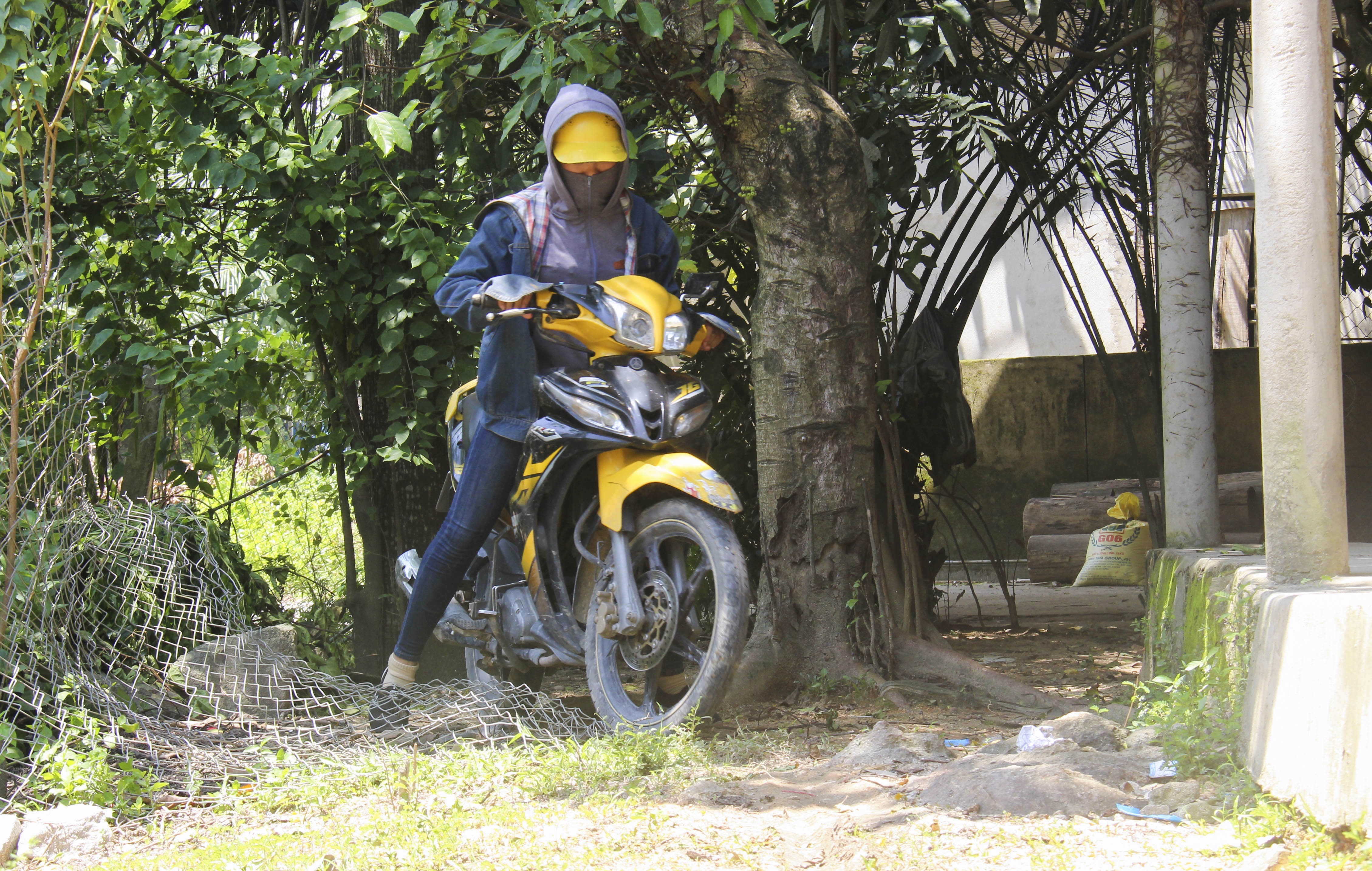 quoc lo 8A chi chit o ga,  o voi anh 9