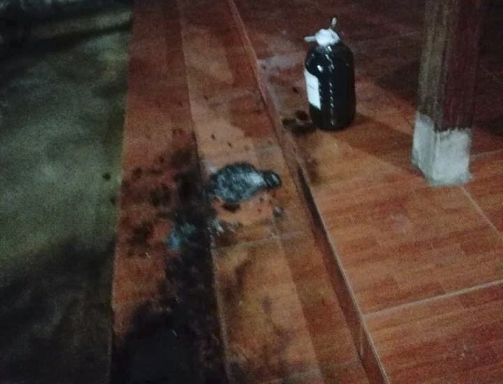 nhà nguyên bí thư huyện ủy bị ném bom xăng ảnh 1 nha nguyen bi thu huyen uy bi nem bom xang anh 1