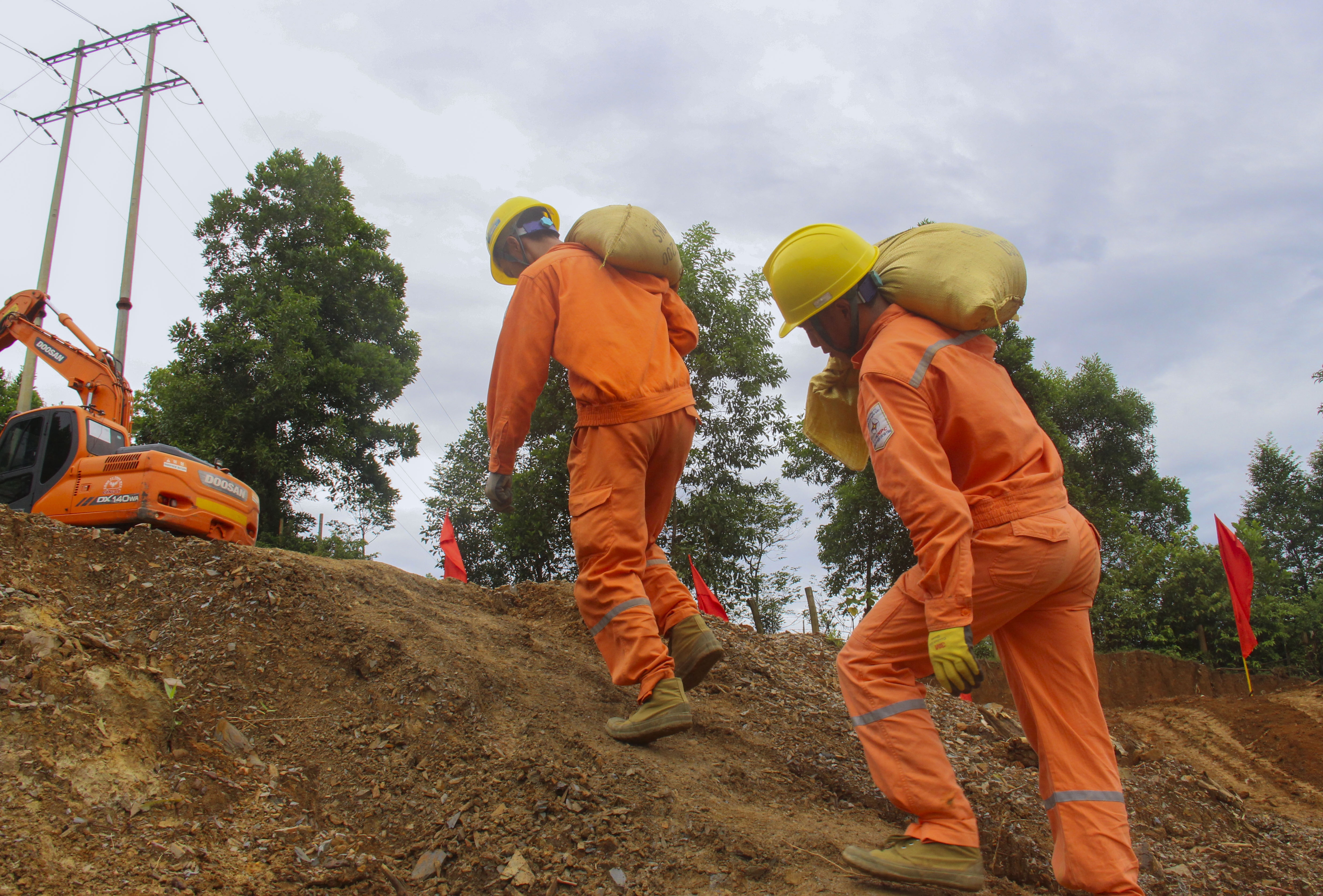 dien tap cuu ho lu lut anh 12