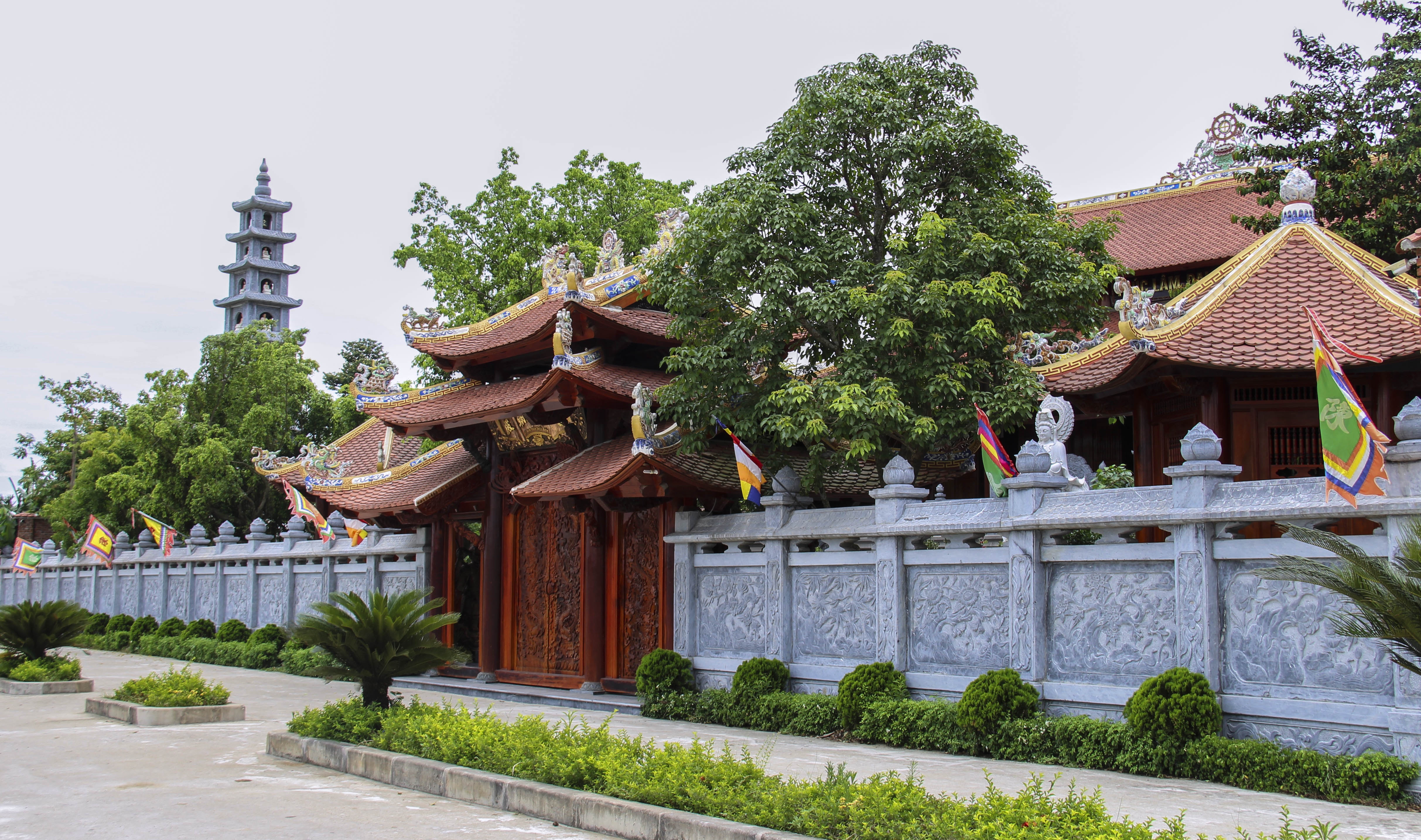 đền thờ họ 100 tỷ ở Hà Tĩnh ảnh 22 den tho ho 100 ty o Ha Tinh anh 22