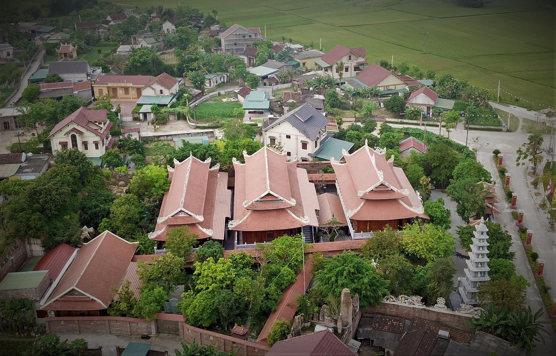 đền thờ họ 100 tỷ ở Hà Tĩnh ảnh 2 den tho ho 100 ty o Ha Tinh anh 2