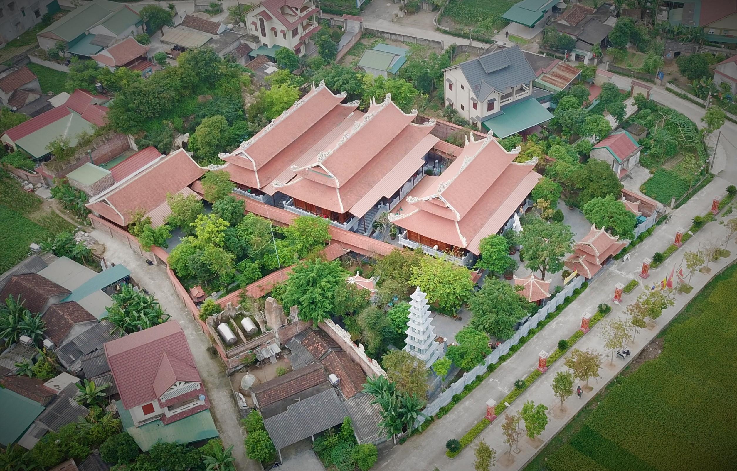 đền thờ họ 100 tỷ ở Hà Tĩnh ảnh 3 den tho ho 100 ty o Ha Tinh anh 3