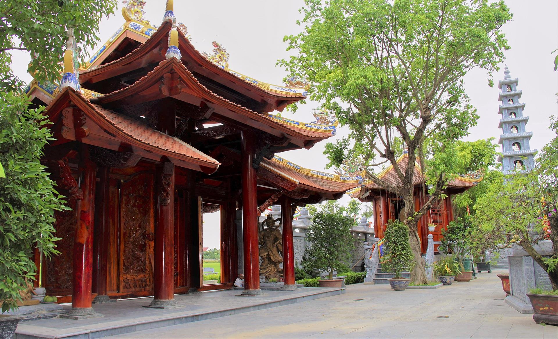 đền thờ họ 100 tỷ ở Hà Tĩnh ảnh 7 den tho ho 100 ty o Ha Tinh anh 7