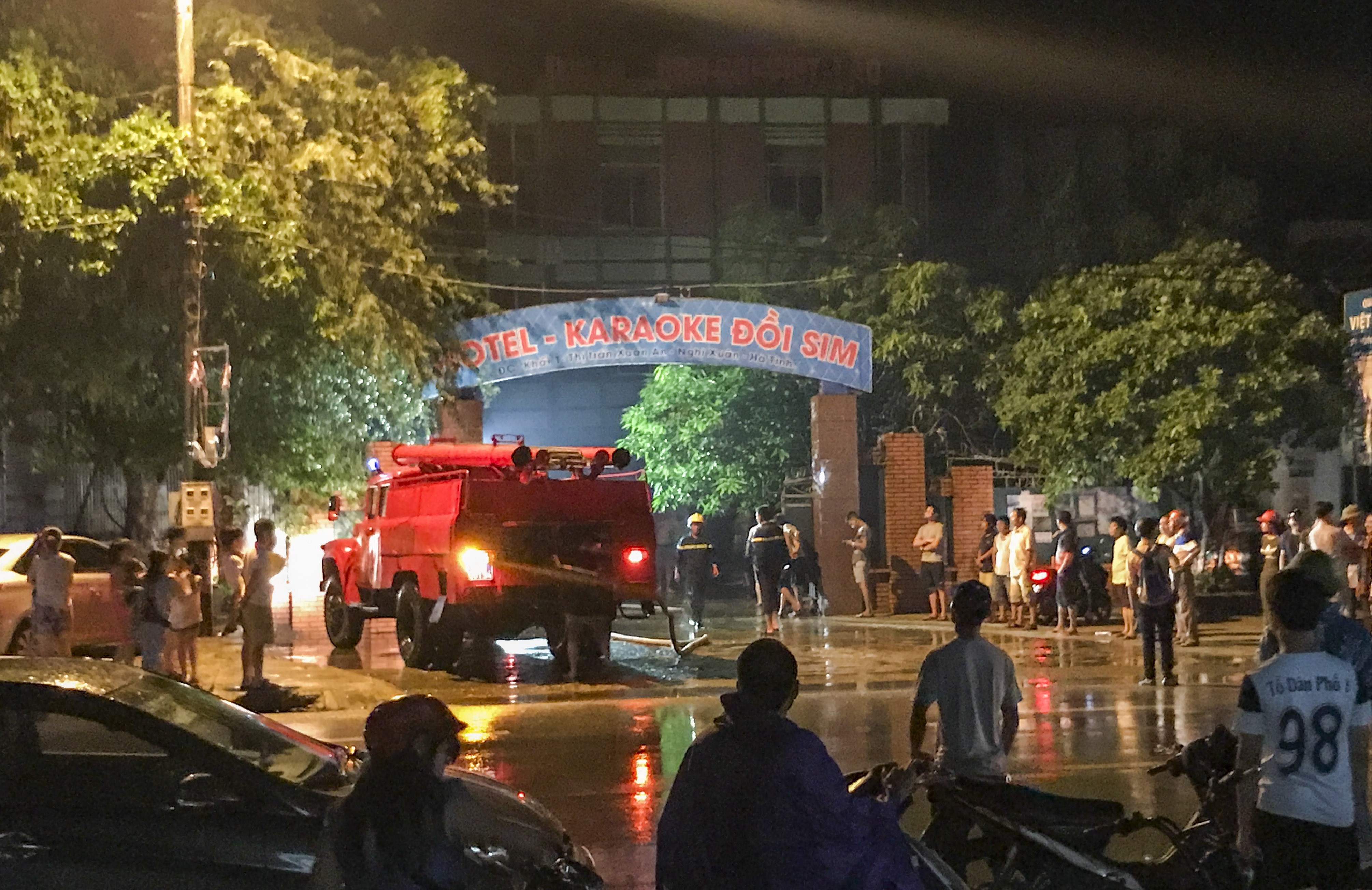 quán karaoke cháy lớn trong đêm ảnh 1 quan karaoke chay lon trong dem anh 1