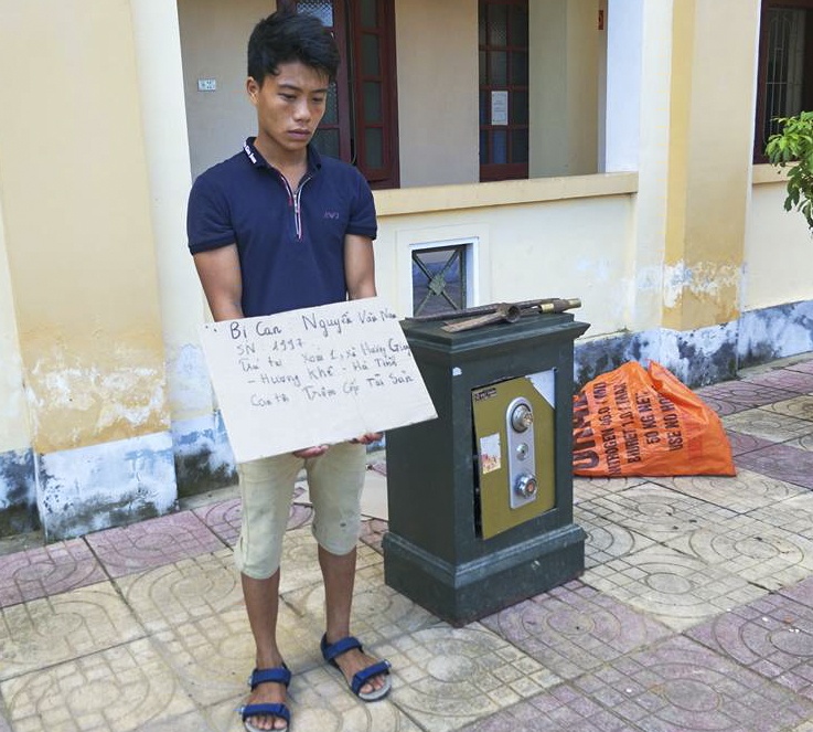 9x pha ket sat trom tien anh 1