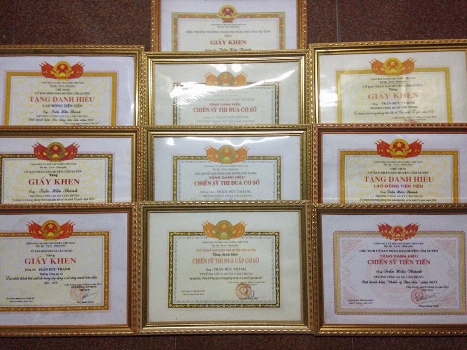 cong an xa xin nghi viec vi luong thap anh 1