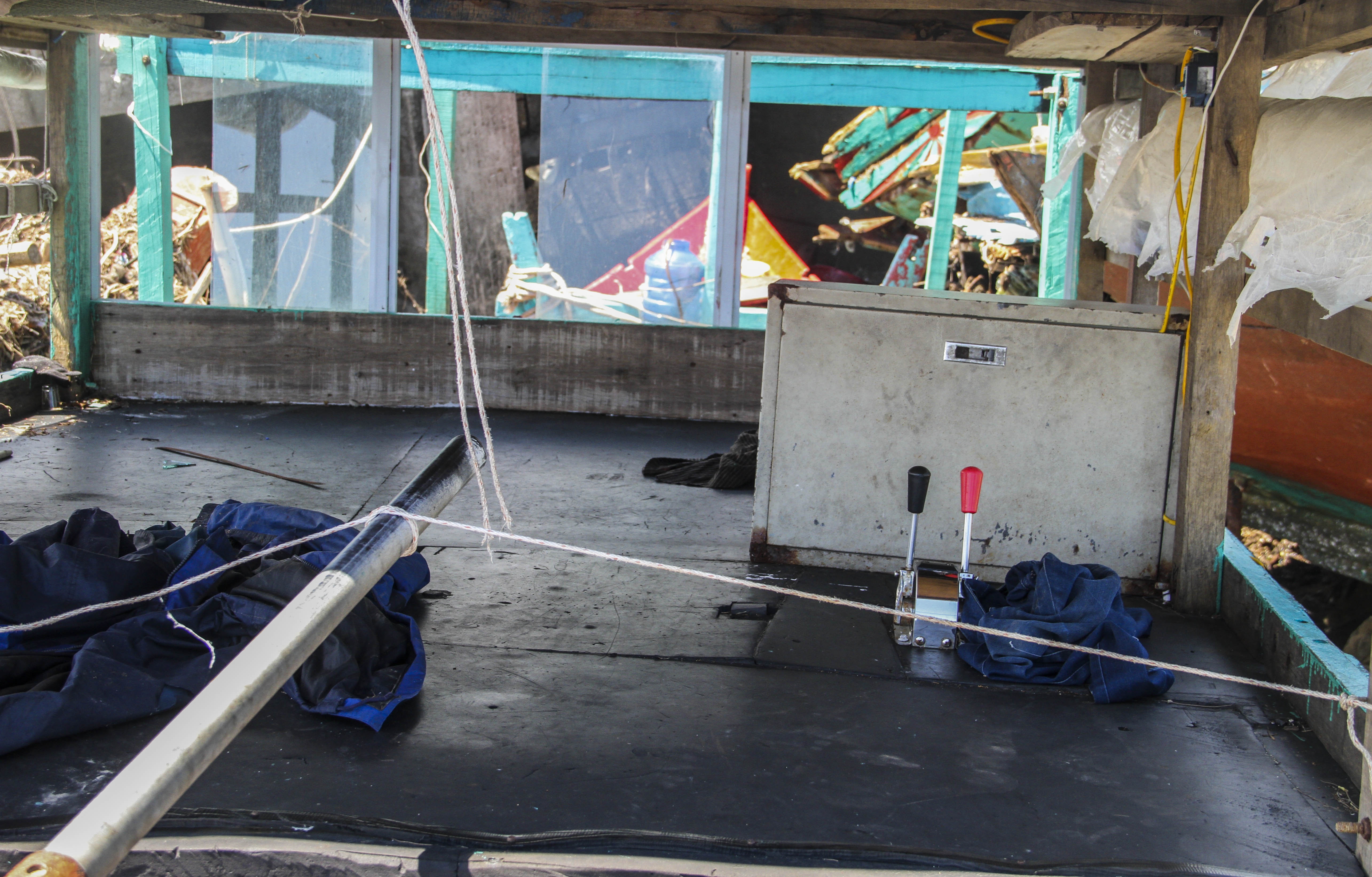 tàu đánh xơ xác sau bão số 10 ảnh 7 tau danh xo xac sau bao so 10 anh 7