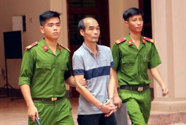 Nang 100.000 USD cua cong ty roi tron ra nuoc ngoai hinh anh