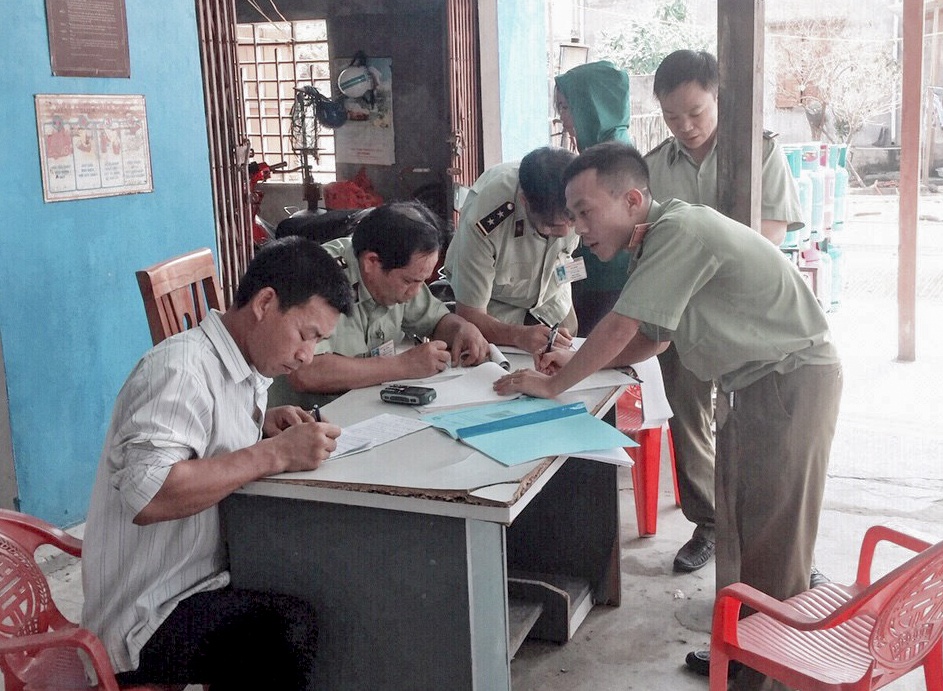 Them cay xang bi phat do tu y tang gia sau bao so 10 hinh anh