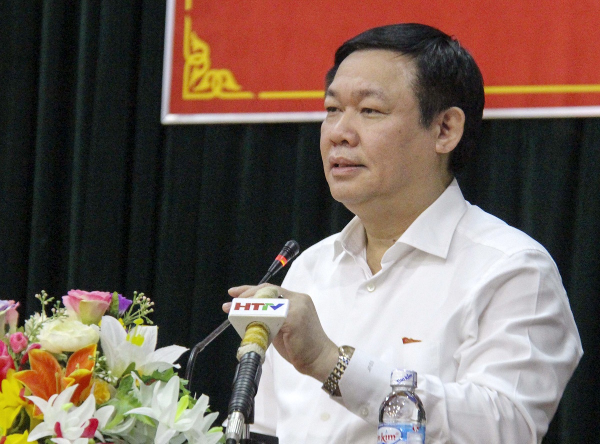 Pho thu tuong tiep xuc cu tri, tang qua trung thu tre em vung bao hinh anh