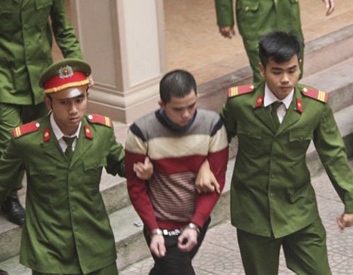 Giet ban phi tang xac anh 1