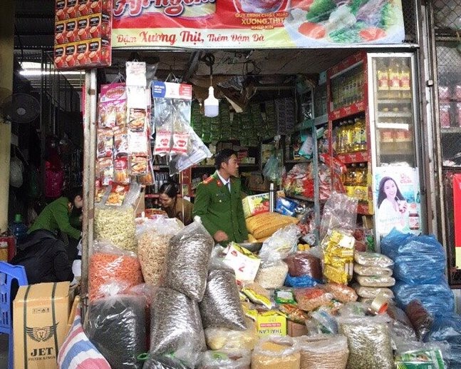 buôn bán mì chính giả ảnh 1 buon ban mi chinh gia anh 1