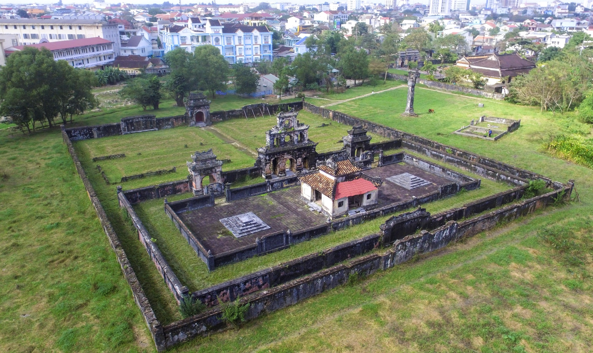 noi yen nghi 3 vi vua trieu Nguyen anh 3