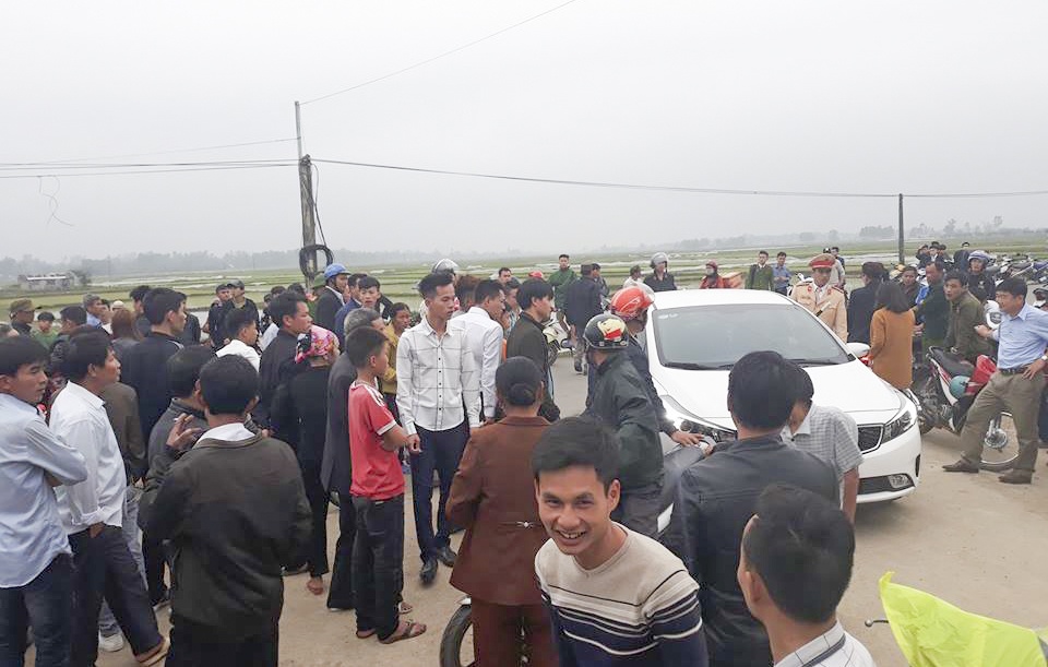 cán bộ công an tỉnh gây tai nạn ngày tết ảnh 1 can bo cong an tinh gay tai nan ngay tet anh 1