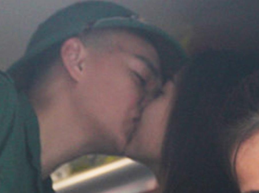 Tan binh hon tam biet nguoi yeu len duong nhap ngu hinh anh