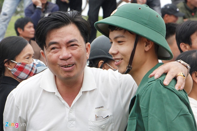 thanh nien Ha Tinh nhap ngu anh 12