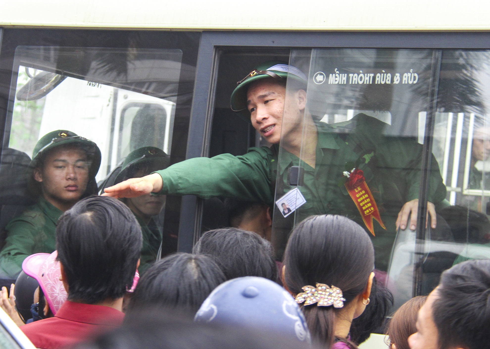 thanh nien Ha Tinh nhap ngu anh 8