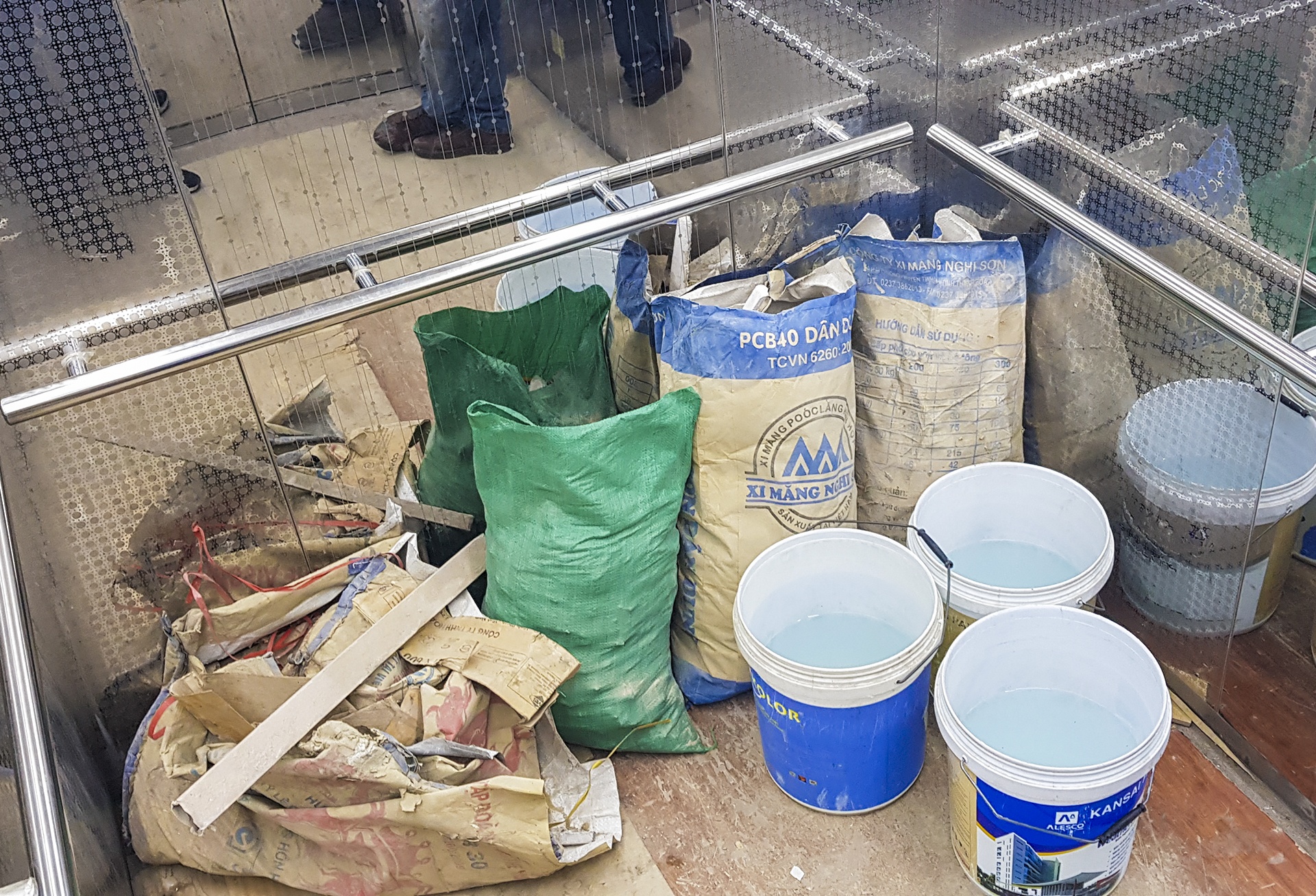 chung cu chua co PCCC dan da o anh 9