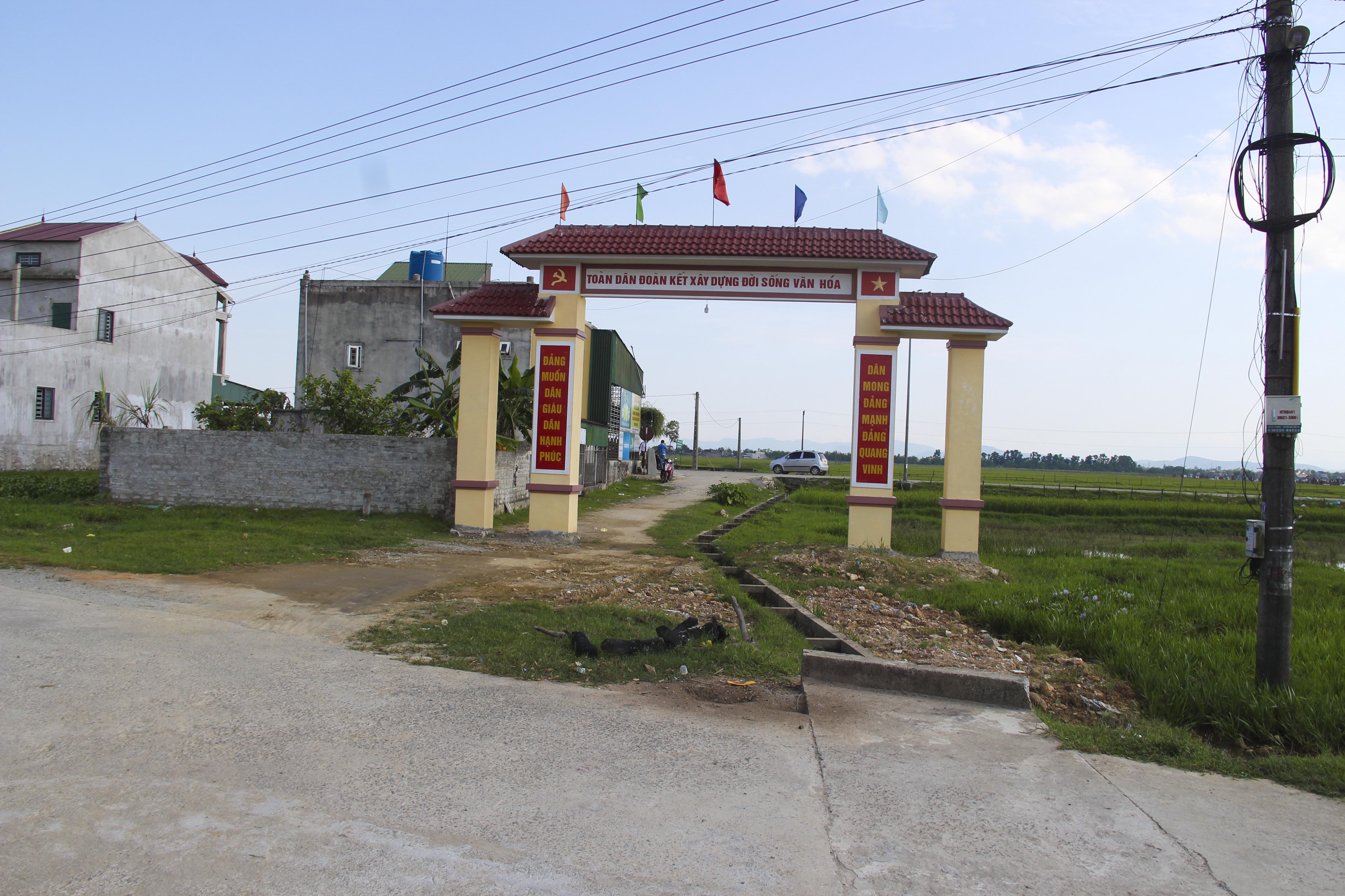 cong lang xay giua muong nuoc anh 2