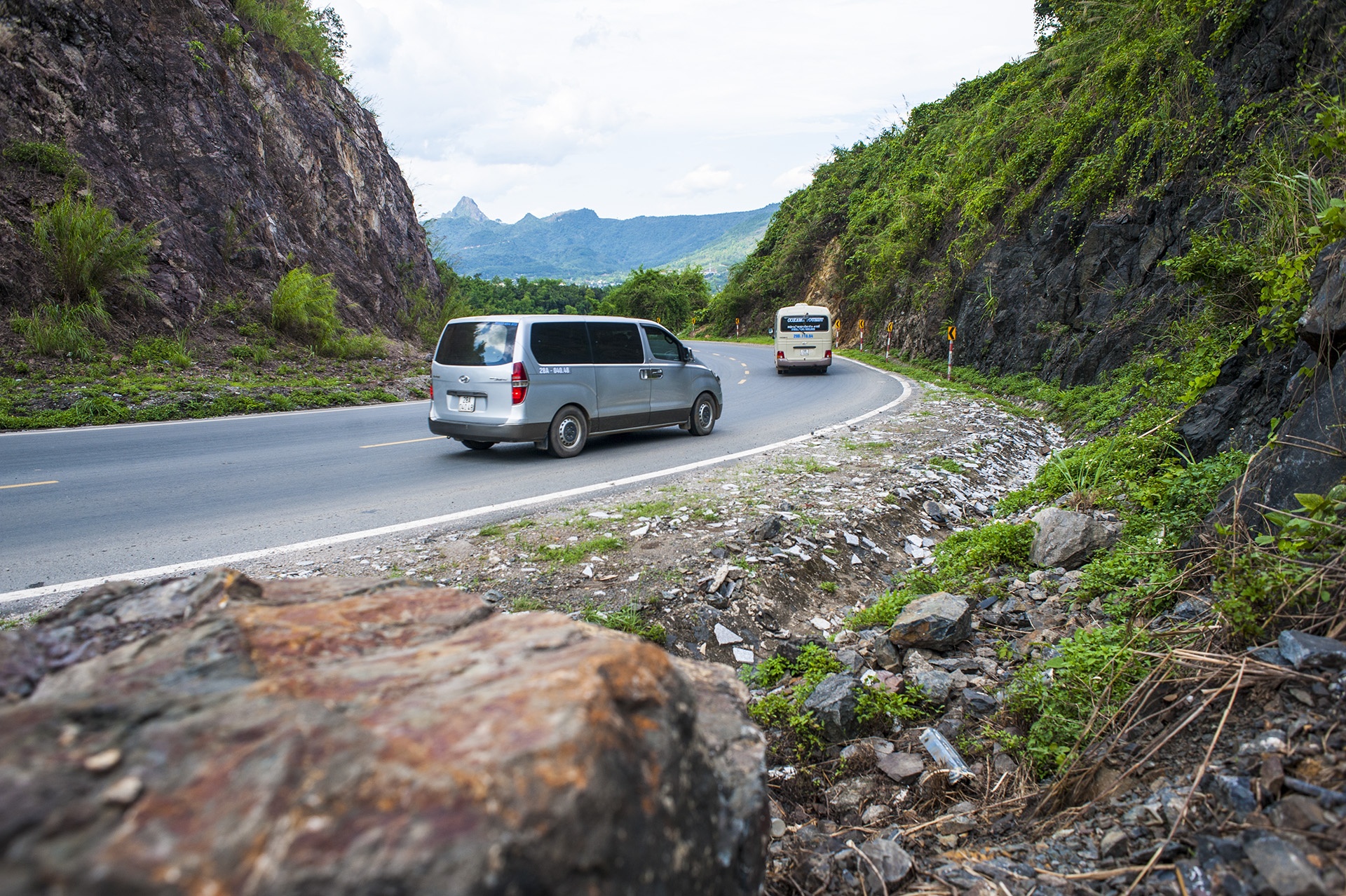nghia dia xe gap tai nan anh 5