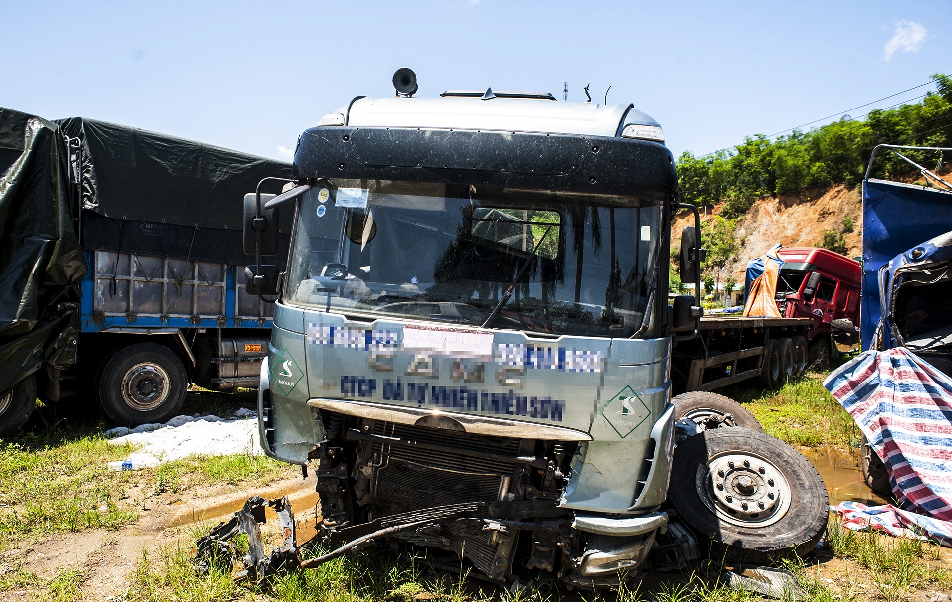 nghia dia xe gap tai nan anh 11