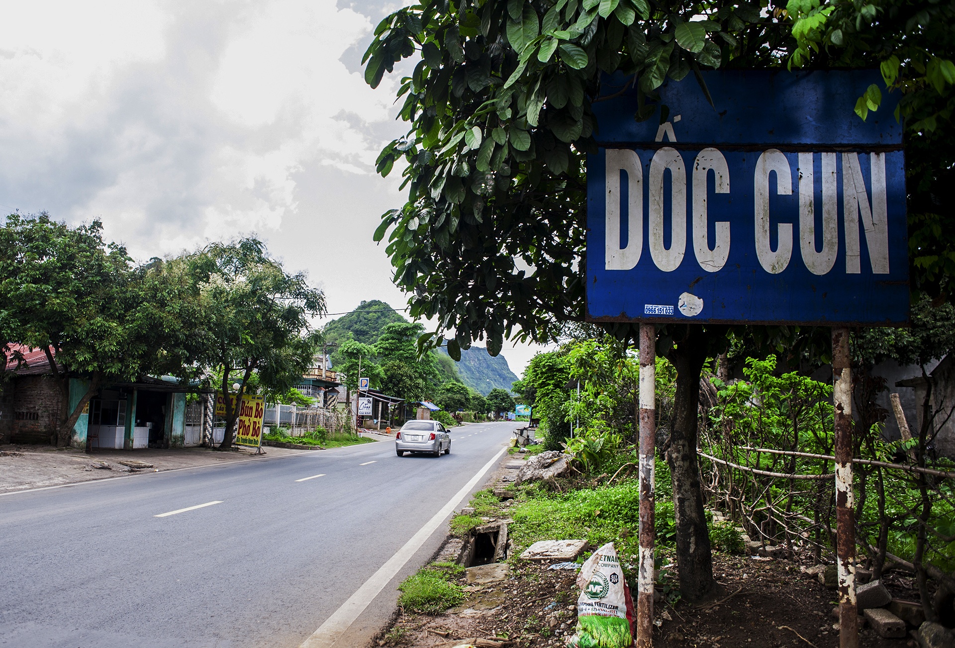 nghia dia xe gap tai nan anh 4