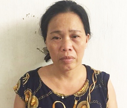Vo dung ao so mi quan chat co chong den chet hinh anh