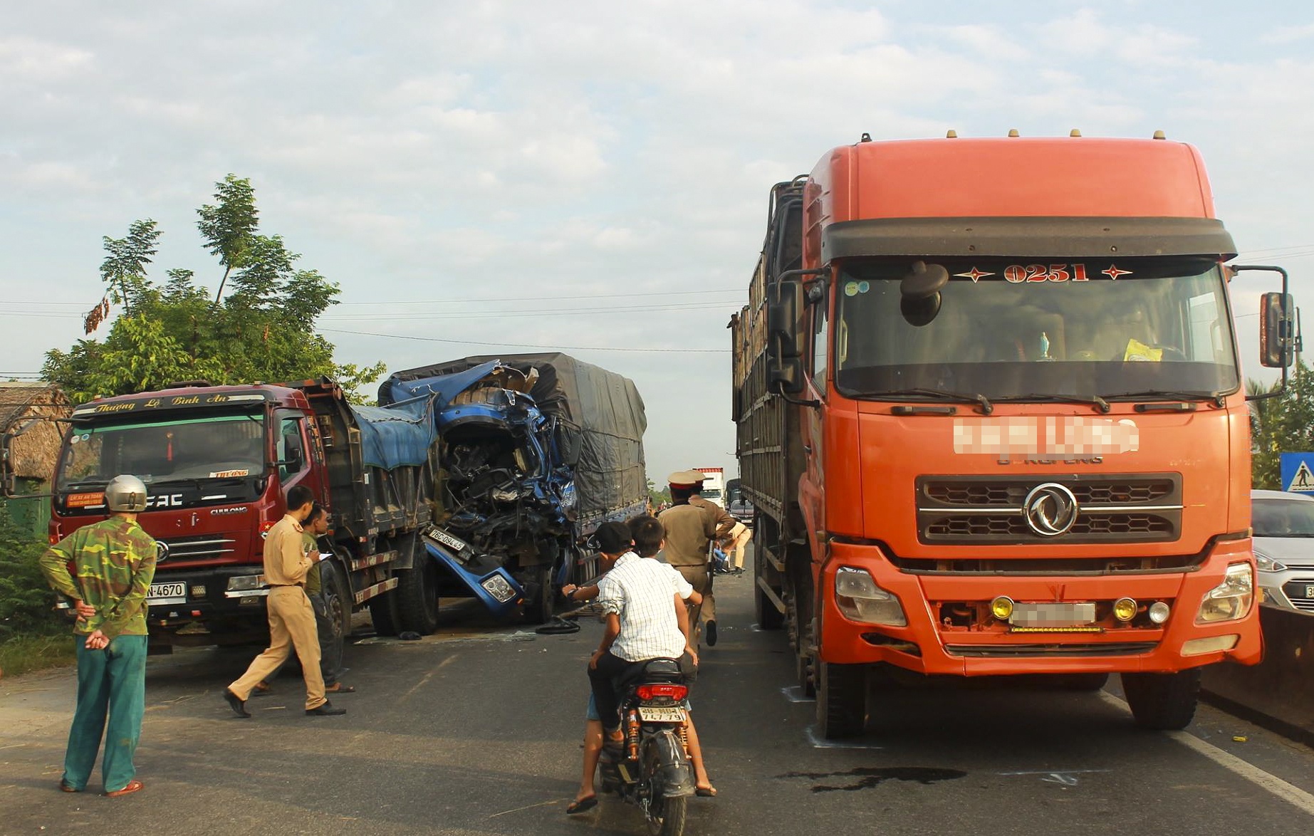 tai nan lien hoan tren quoc lo anh 1