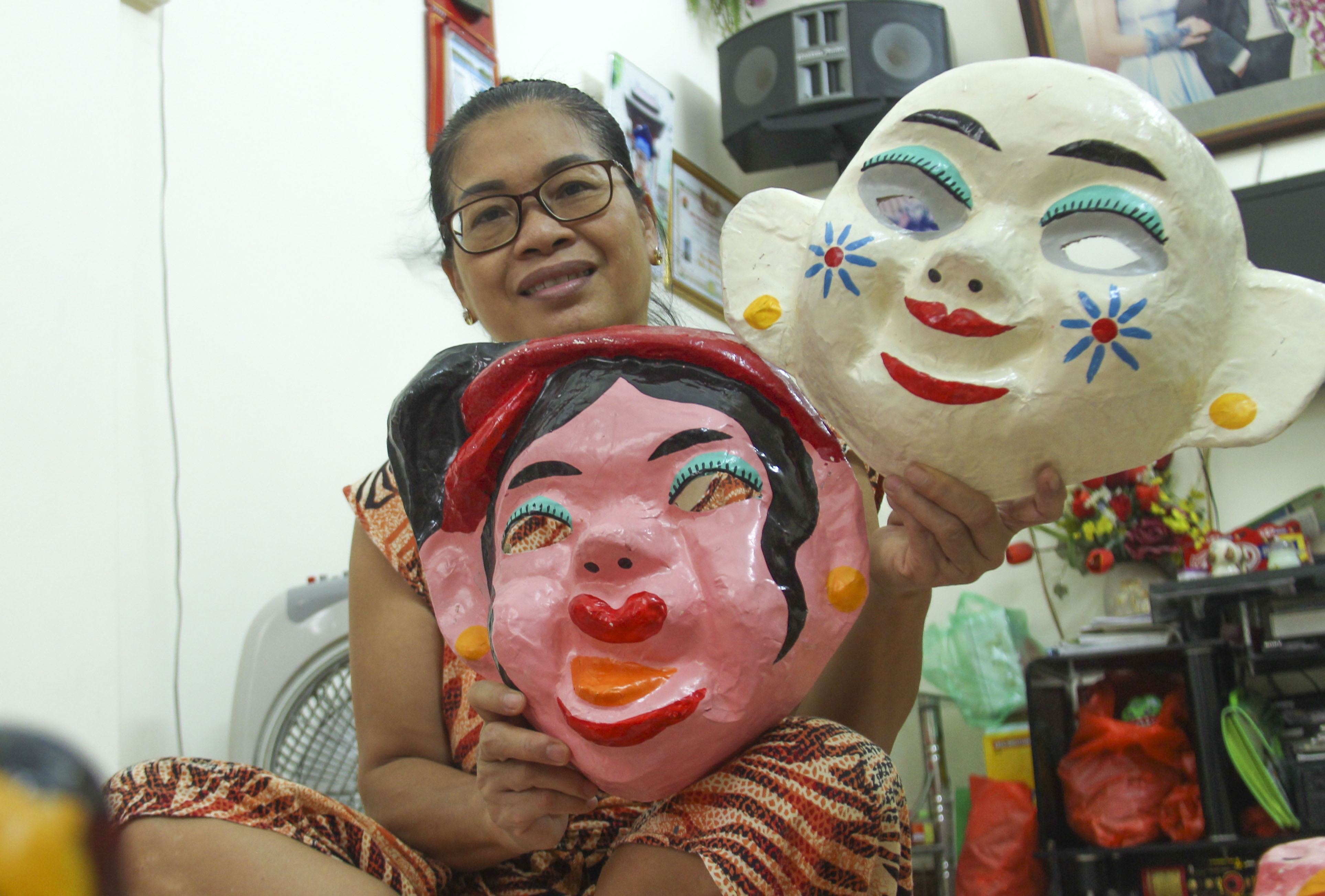 Gia dinh cuoi cung giu 'bi kip' lam mat na giay boi o dat Ha Thanh hinh anh