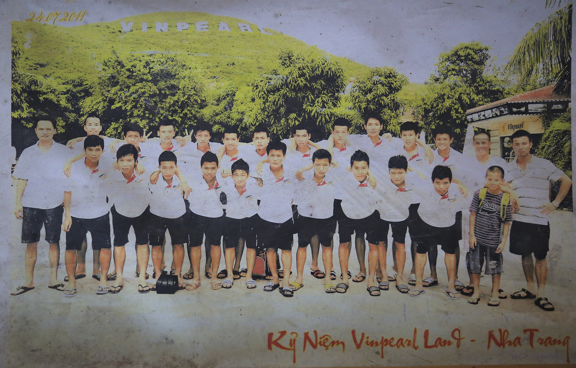 tuoi tho hau ve Bui Tien Dung anh 7