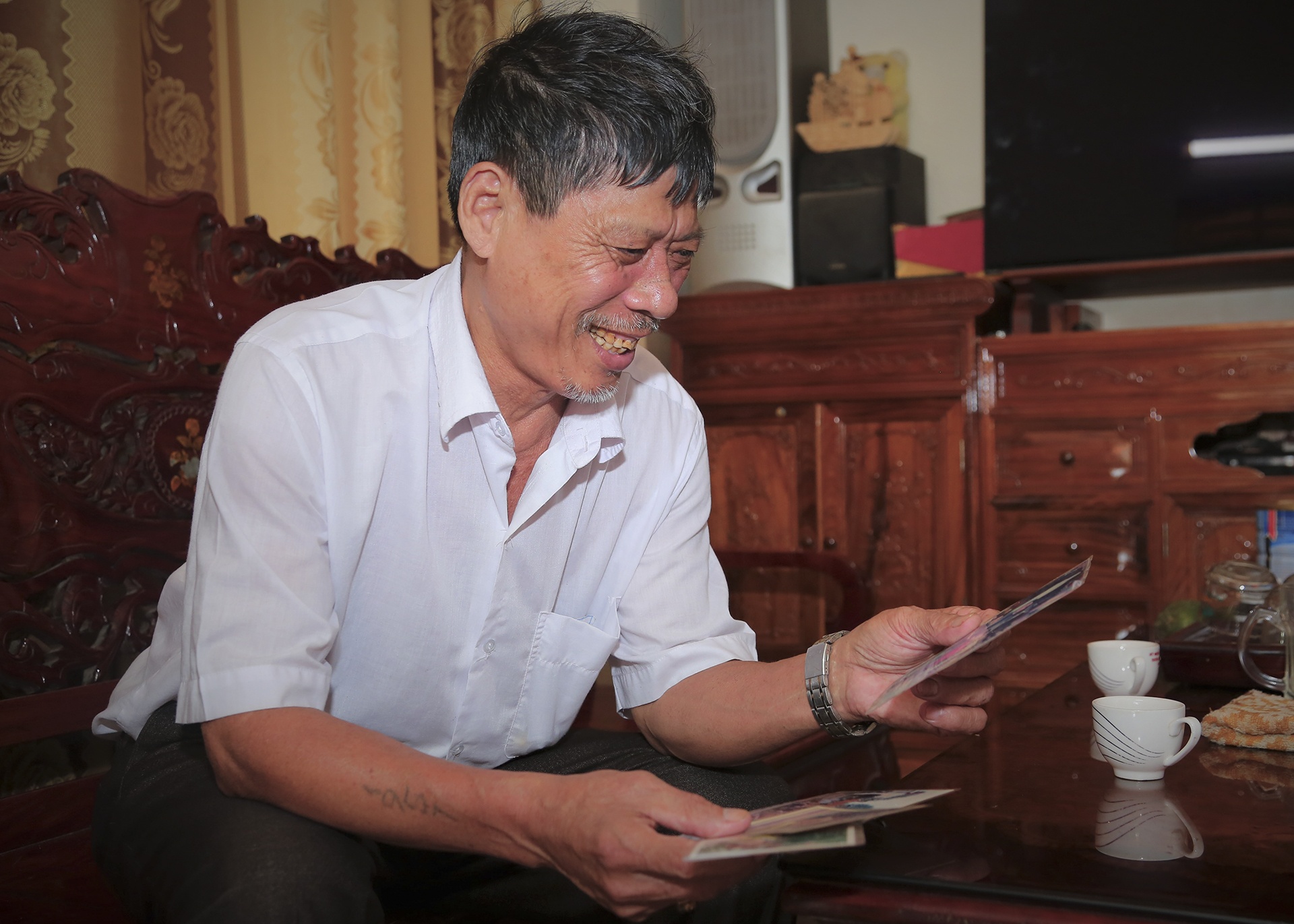 tuoi tho hau ve Bui Tien Dung anh 11