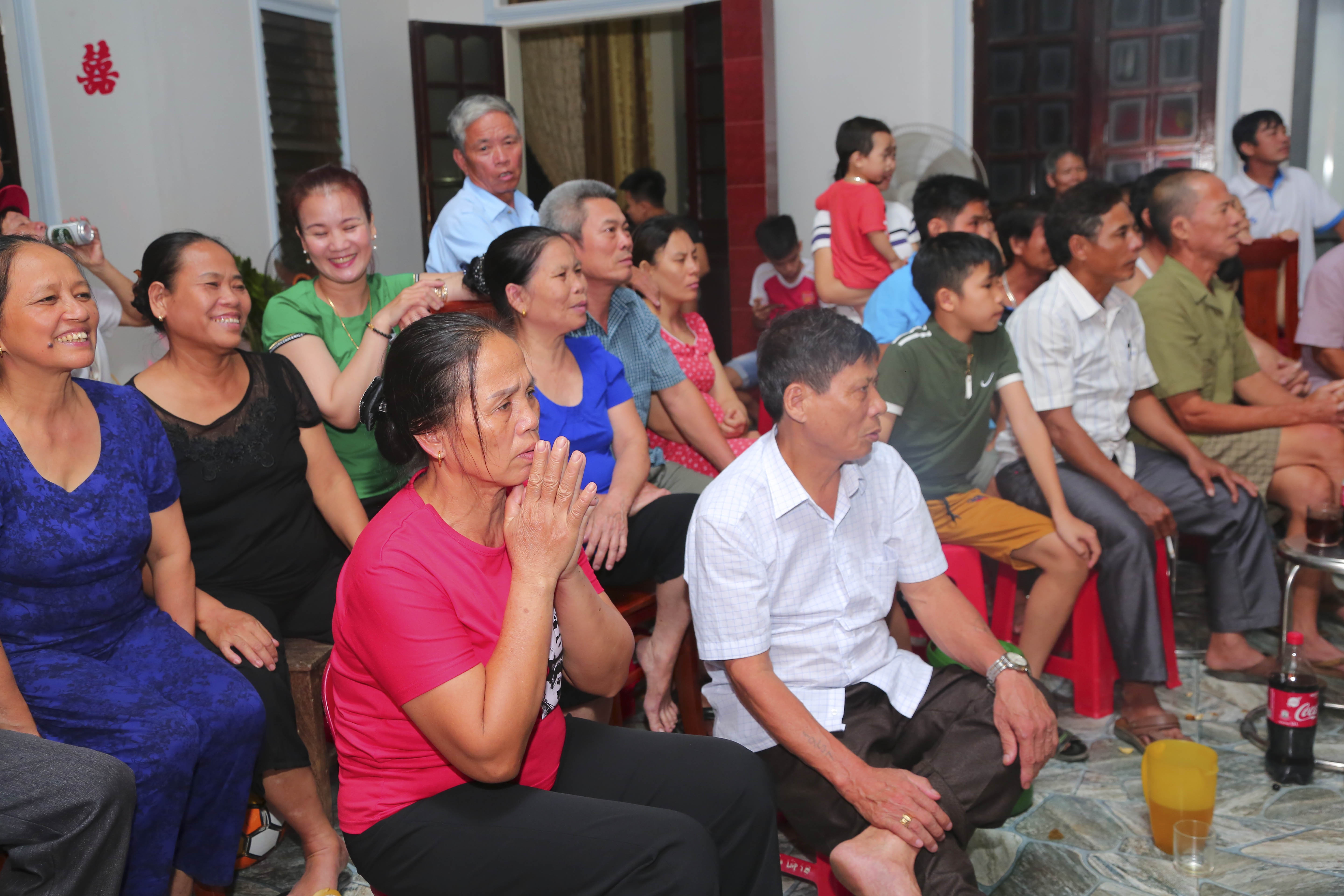 khong khi que nha hau ve Bui Tien Dung anh 7