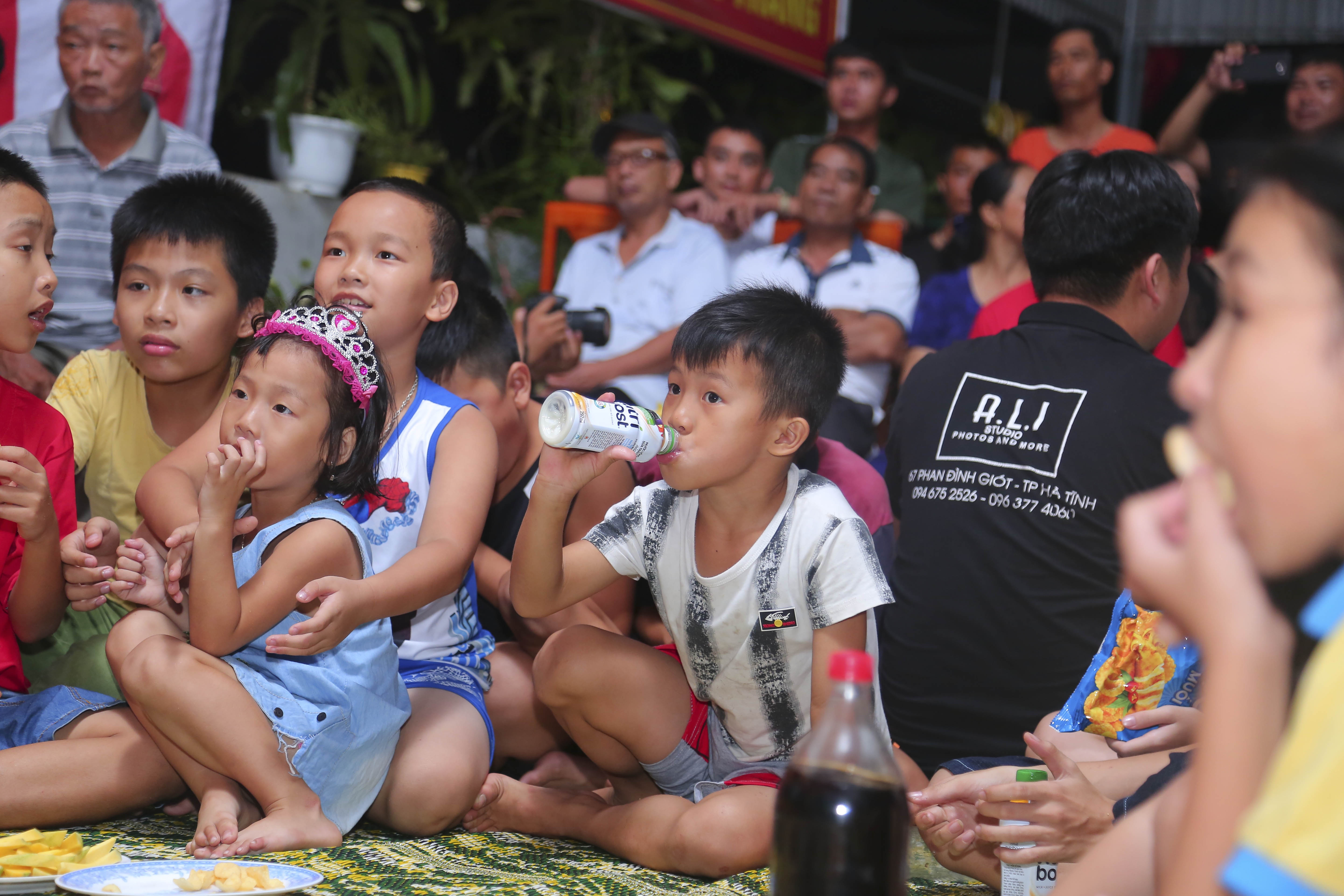 khong khi que nha hau ve Bui Tien Dung anh 4