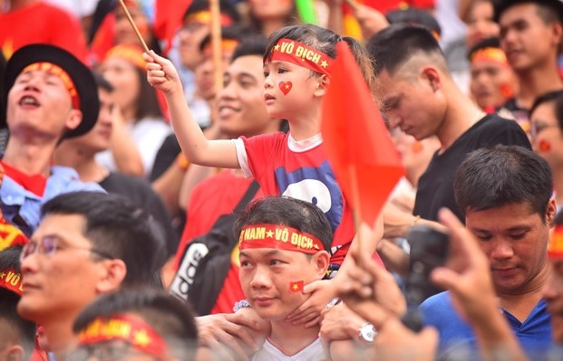 Sac do tren ca nuoc co vu tran cuoi Olympic Viet Nam hinh anh