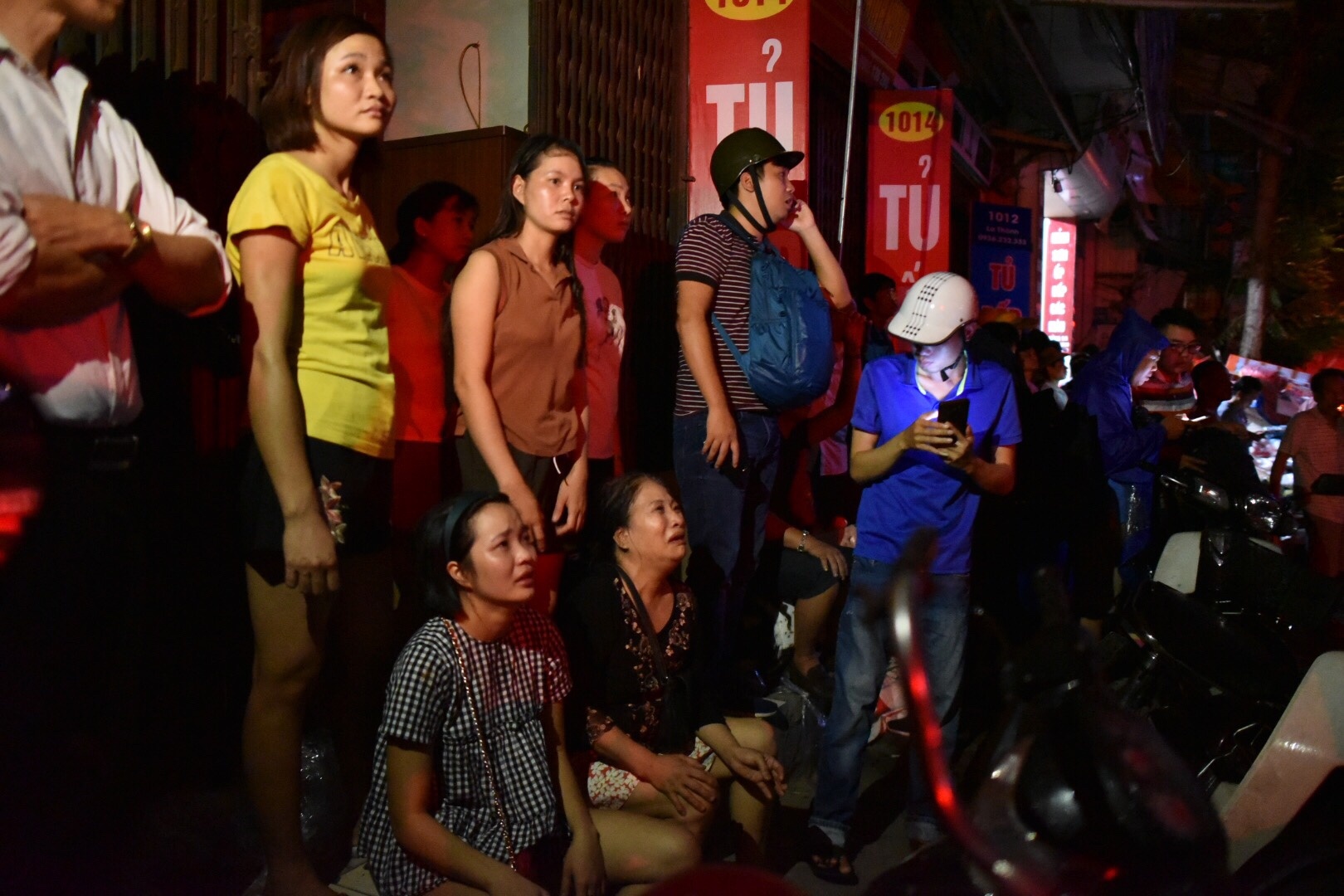 hiện trường vụ cháy nhiều căn nhà ở Hà Nội ảnh 12 hien truong vu chay nhieu can nha o Ha Noi anh 12