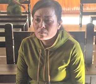 An chung than cho nguoi phu nu van chuyen 3 banh heroin hinh anh
