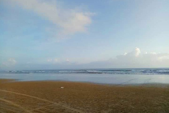 Nha cua o Ha Tinh lai rung lac sau tieng no trong long dat hinh anh