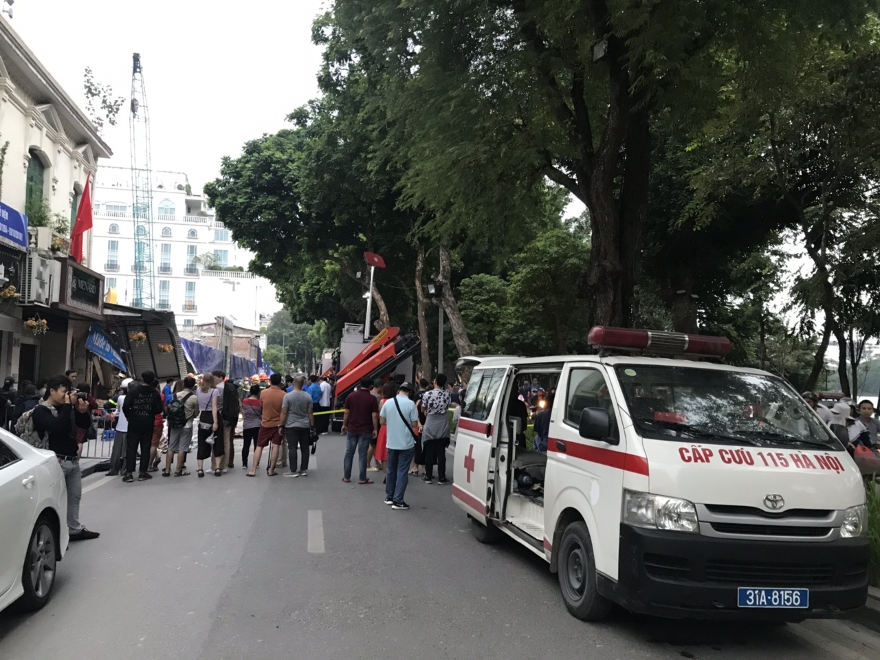 nhà phố cổ sập ảnh 10 nha pho co sap anh 10