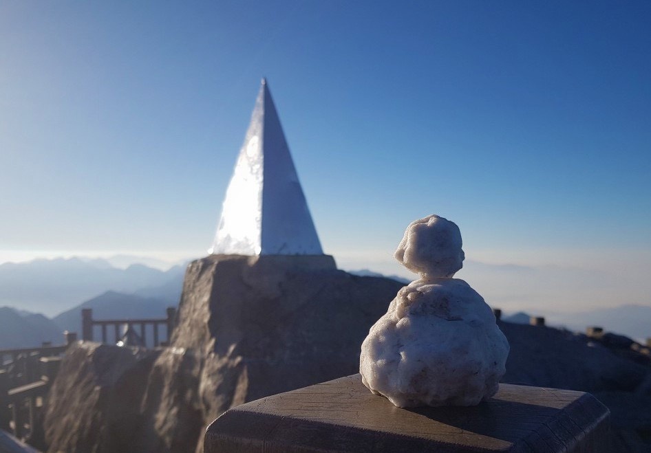 bang gia tren dinh Fansipan anh 1