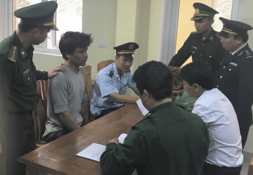 Mua bán trái phép chất ma túy ảnh 1 Mua ban trai phep chat ma tuy anh 1
