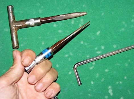 Cong an phat thong bao tim chu nhan xe may khong bien so hinh anh