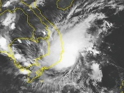 Bao so 8 chech xuong dong bang Nam Bo, gay mua lon dien rong hinh anh