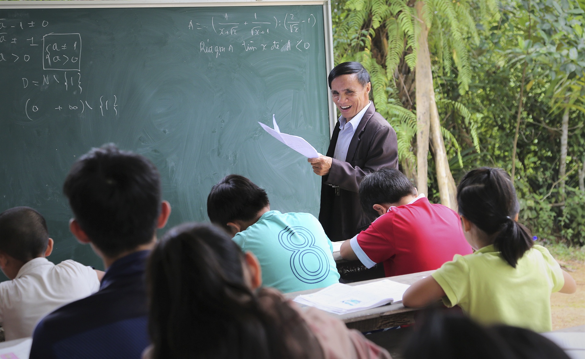 thầy giáo làng khuyết tật ảnh 14 thay giao lang khuyet tat anh 14