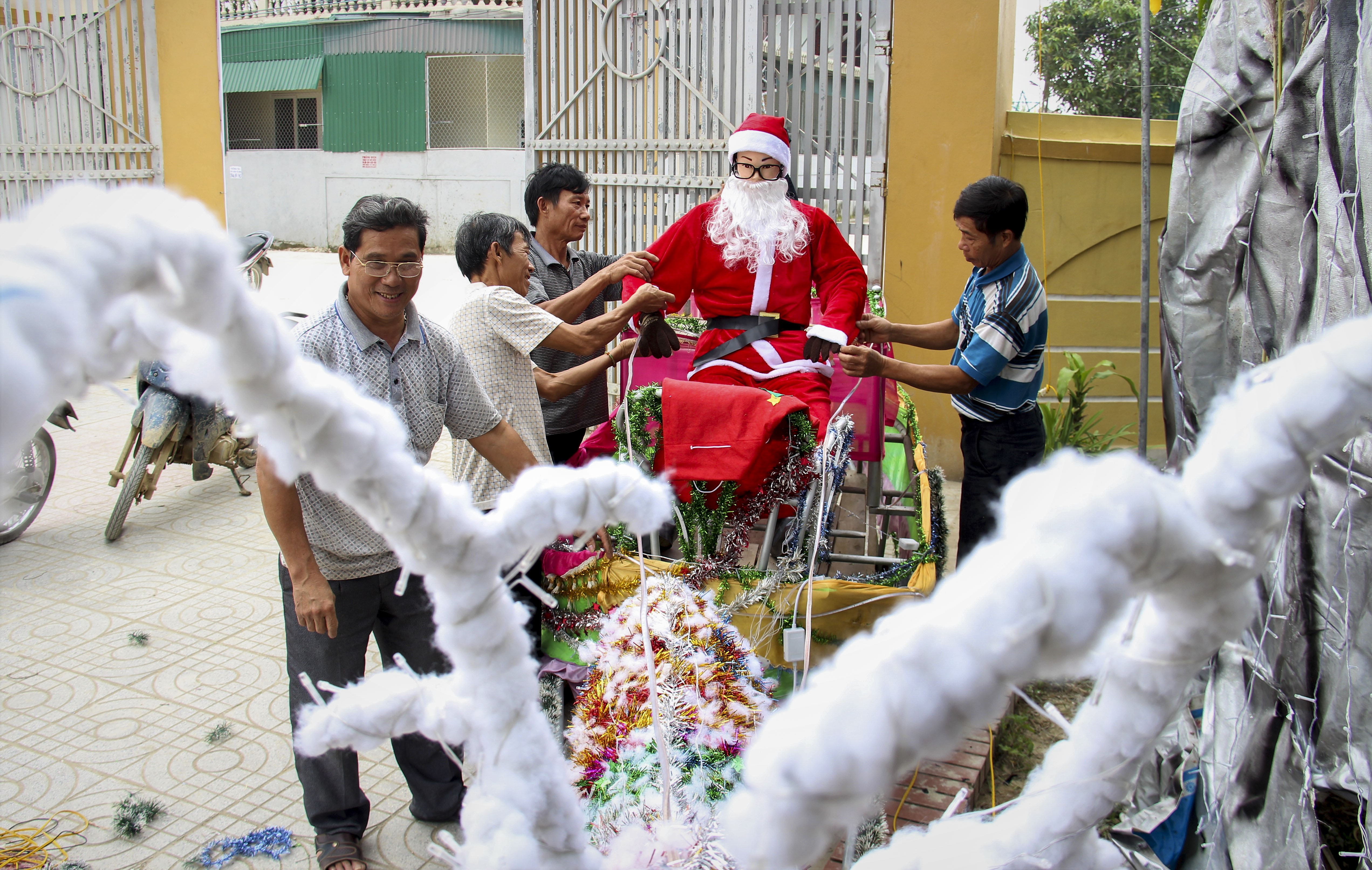 Cay thong noel bang hanh tam anh 9