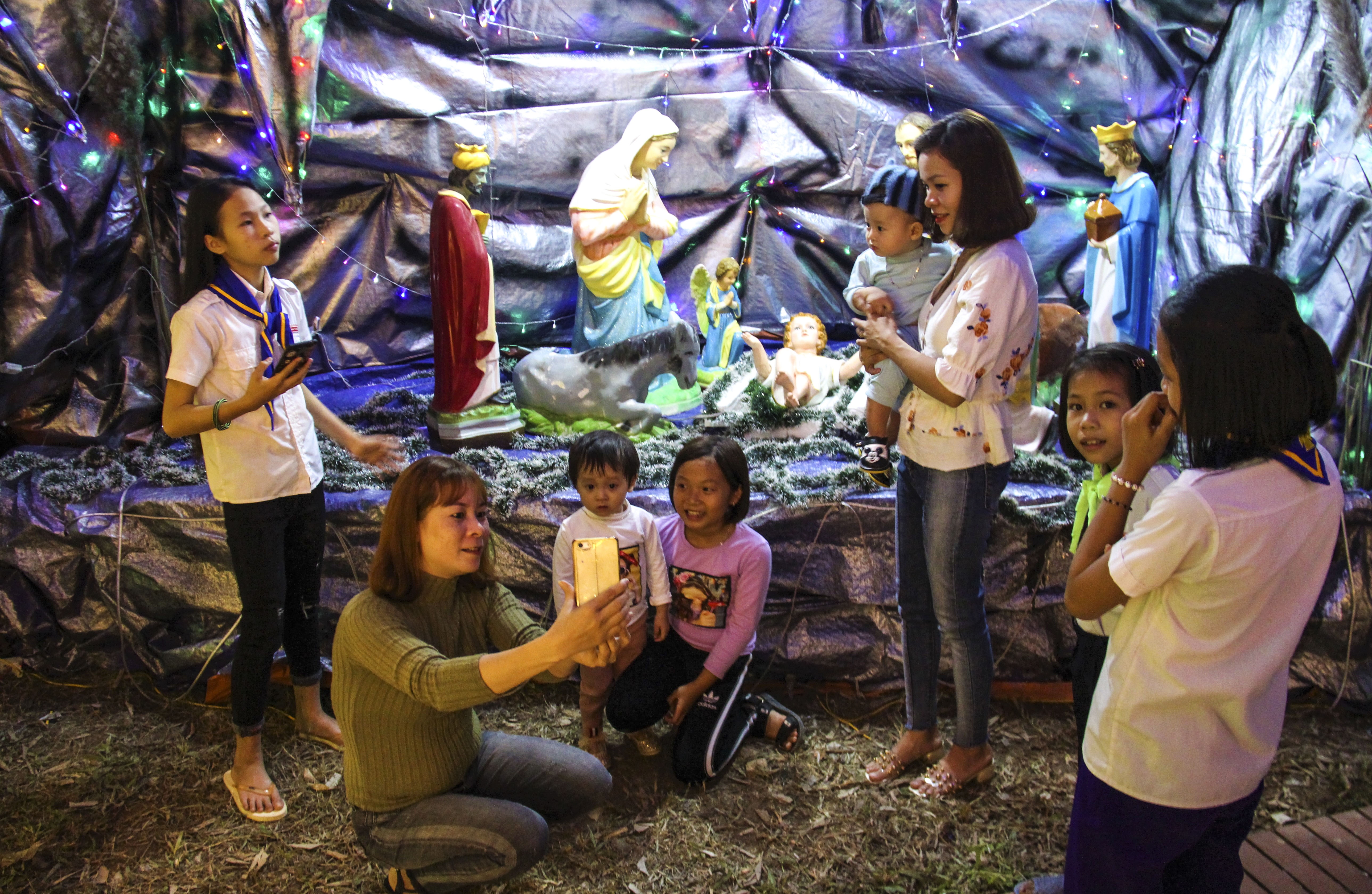 Cay thong noel bang hanh tam anh 12