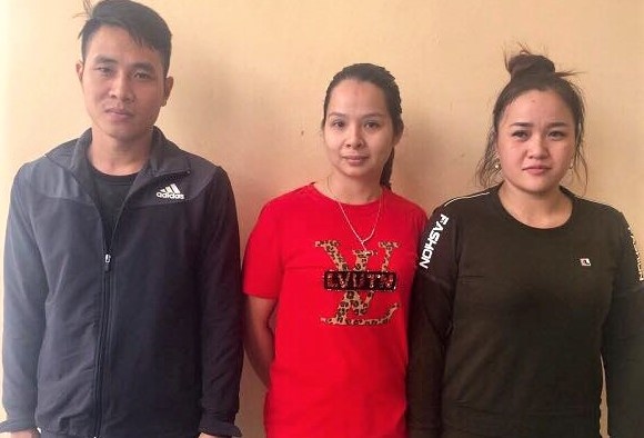 Nhung ai bi khoi to khi tuon ma tuy vao bua tiec sinh nhat o quan hat? hinh anh